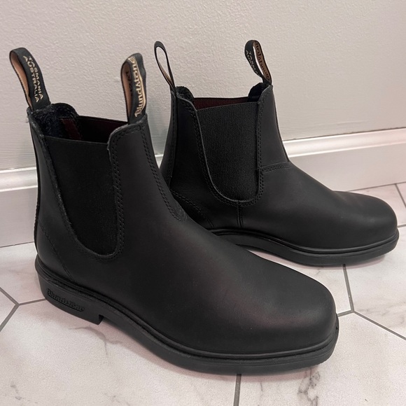 Blundstone 063 Black Chelsea Dress Boot Size 8.5 Women's - Picture 1 of 13